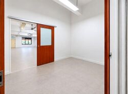 Kallang Place (D12), Factory #625890191
